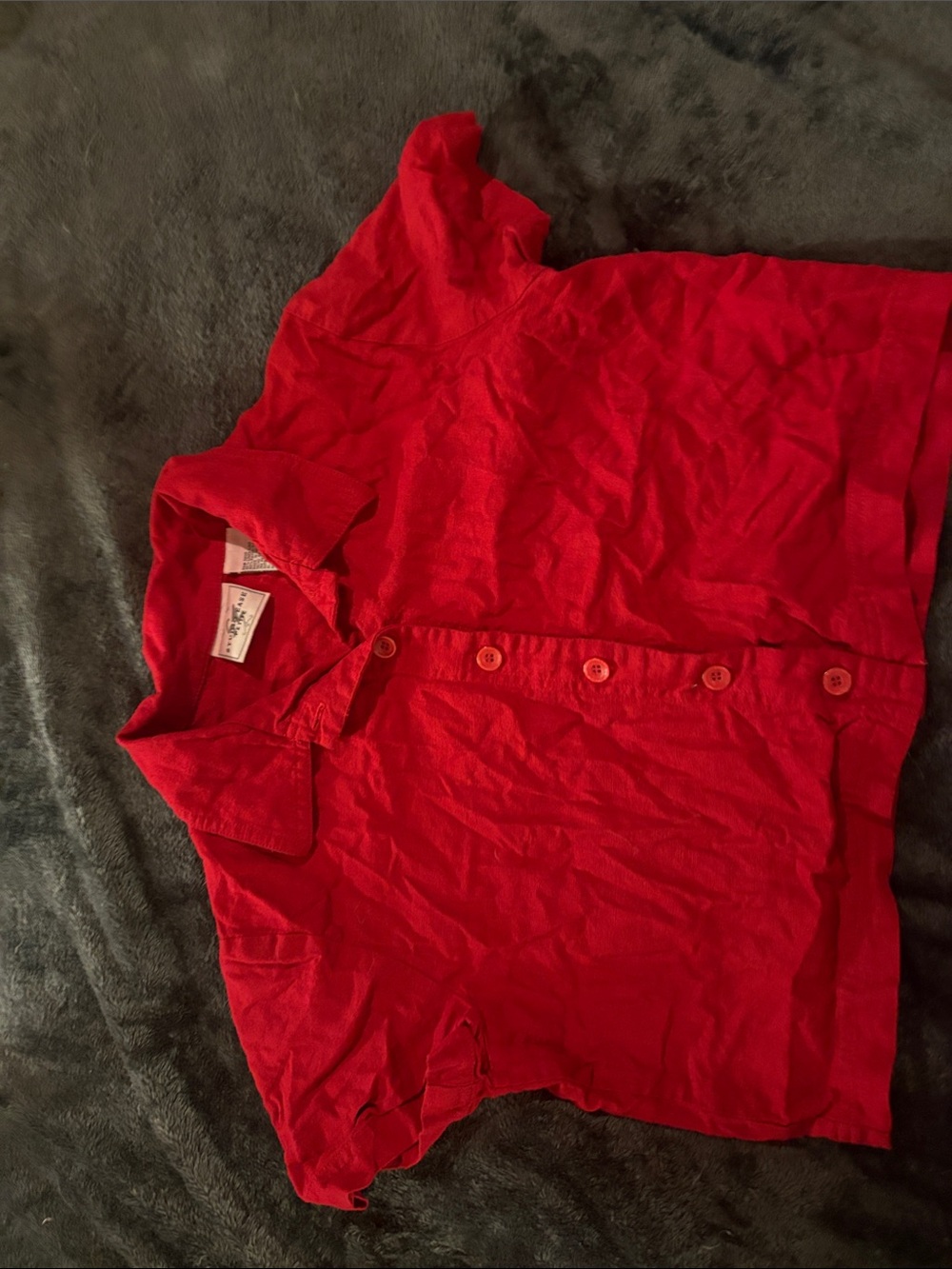 Vintage Women’s Short-Sleeve Button-Down Shirt in Red